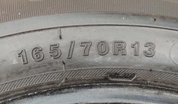 轮胎的型号什么时候使用 在更换轮胎的时候使用（非常重要）
