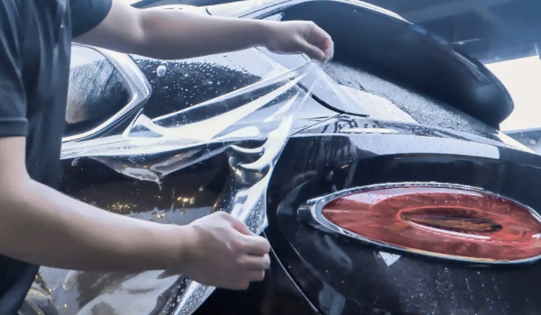 车衣粘贴的作用是什么 有效的保护车辆车漆（使用效果非常好）