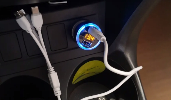 车载充电器可以充平板电脑吗 可以从平板电脑（使用效果比较好）