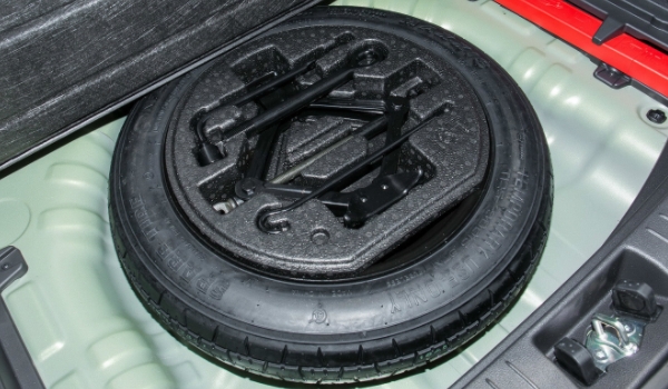 车辆的备胎全尺寸是什么意思 和原车型号相同的备胎（使用效果好）