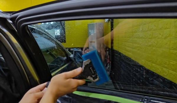 车窗玻璃膜可以使用多久 可以使用6~8年之间（注意日常的保养）